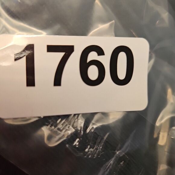 GH Bass & Co Mens Med Green pullover 1/4 button sweatshirt style - Picture 8 of 9